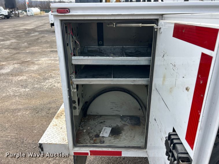 image for item FC5073 2008 Ford F550 XL Super Duty utility / service truck