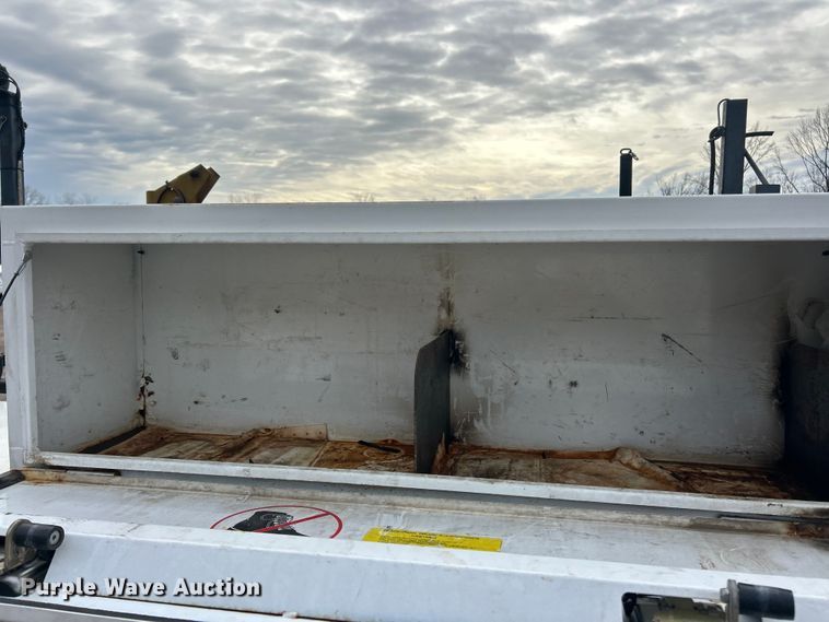 image for item FC5073 2008 Ford F550 XL Super Duty utility / service truck