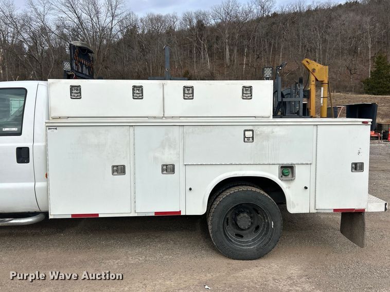 image for item FC5073 2008 Ford F550 XL Super Duty utility / service truck