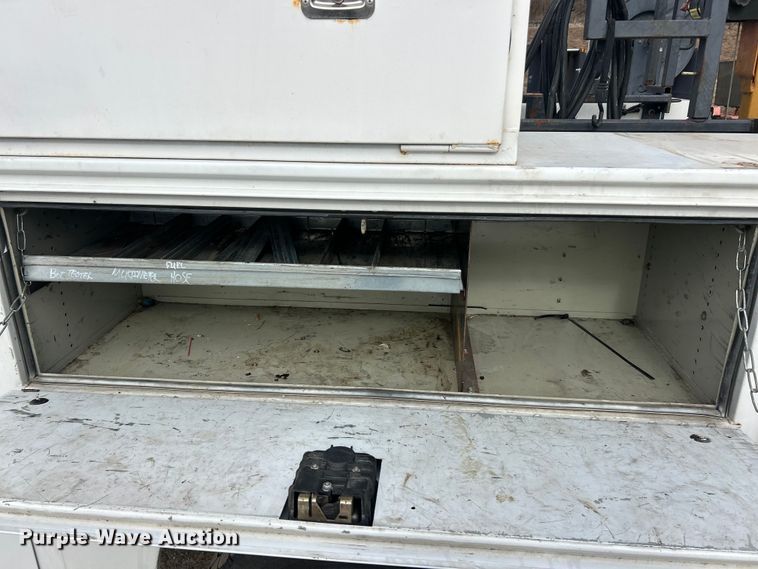 image for item FC5073 2008 Ford F550 XL Super Duty utility / service truck