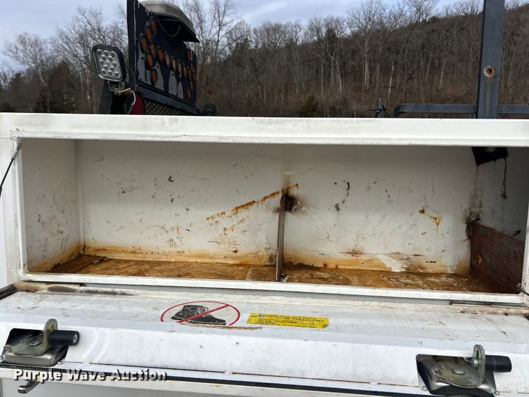 image for item FC5073 2008 Ford F550 XL Super Duty utility / service truck