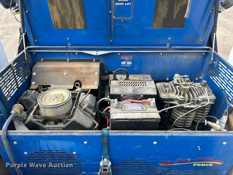 image for item FC5073 2008 Ford F550 XL Super Duty utility / service truck