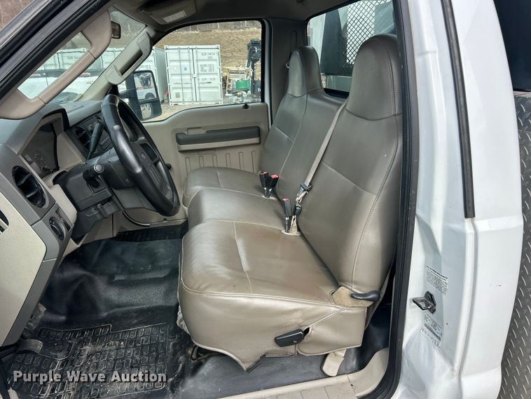 image for item FC5073 2008 Ford F550 XL Super Duty utility / service truck