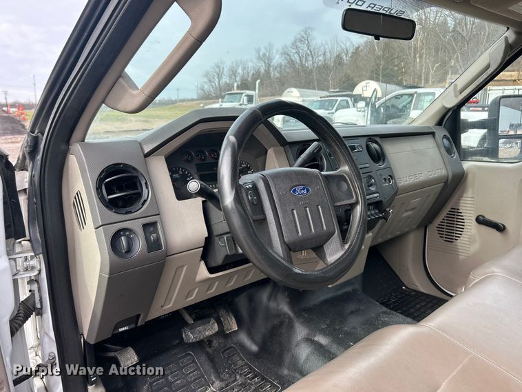 image for item FC5073 2008 Ford F550 XL Super Duty utility / service truck