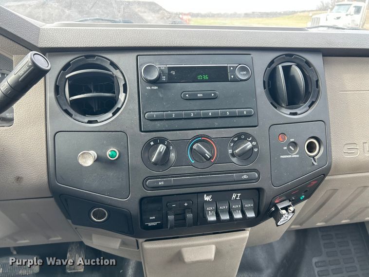 image for item FC5073 2008 Ford F550 XL Super Duty utility / service truck