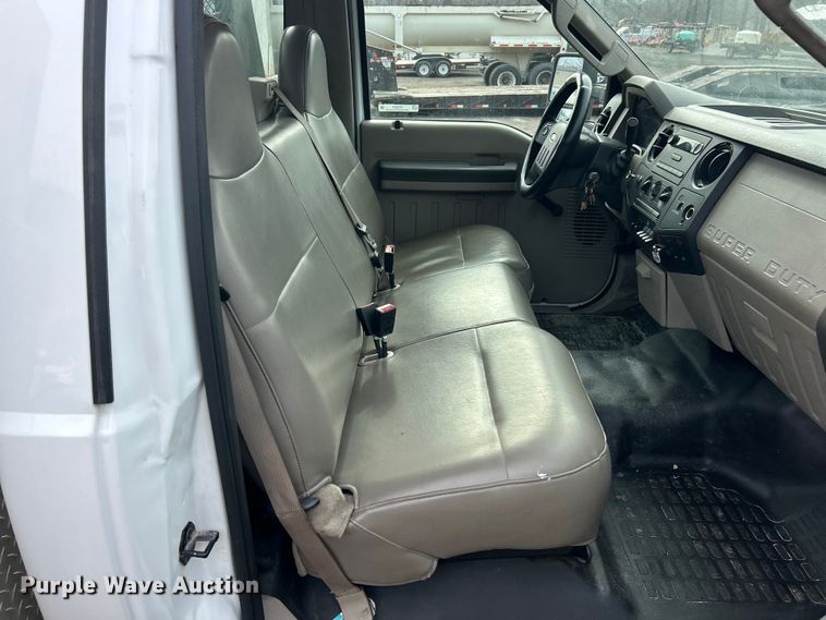 image for item FC5073 2008 Ford F550 XL Super Duty utility / service truck