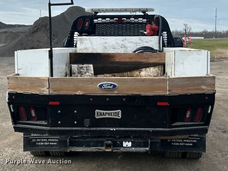 image for item FC5074 2021 Ford F450 XL Super Duty Ext. Cab flatbed truck