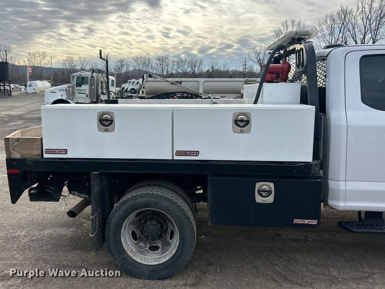 image for item FC5074 2021 Ford F450 XL Super Duty Ext. Cab flatbed truck