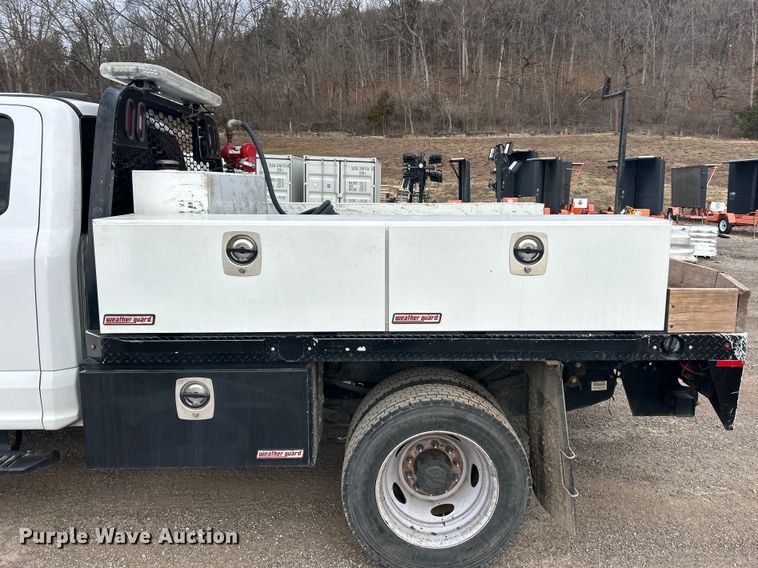 image for item FC5074 2021 Ford F450 XL Super Duty Ext. Cab flatbed truck