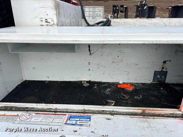 image for item FC5074 2021 Ford F450 XL Super Duty Ext. Cab flatbed truck