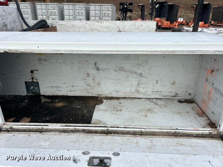 image for item FC5074 2021 Ford F450 XL Super Duty Ext. Cab flatbed truck