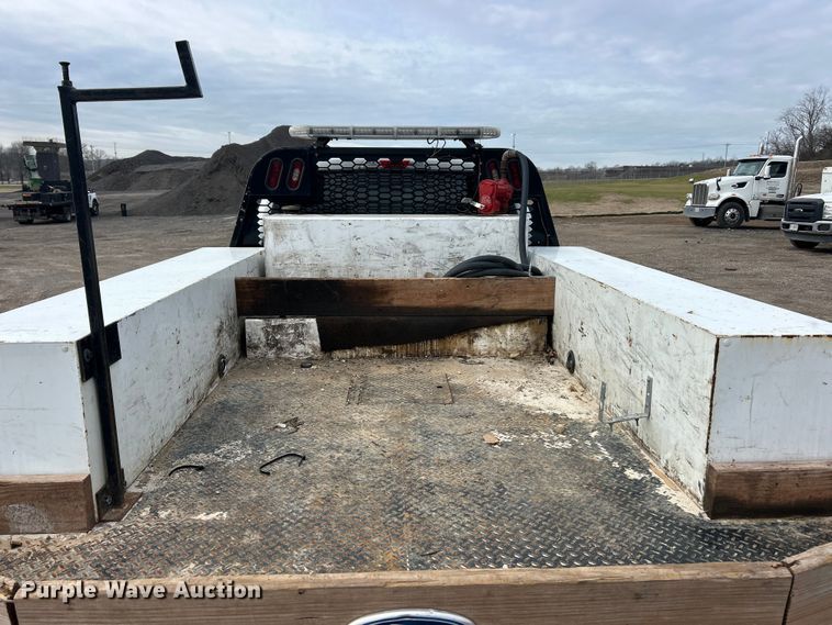 image for item FC5074 2021 Ford F450 XL Super Duty Ext. Cab flatbed truck