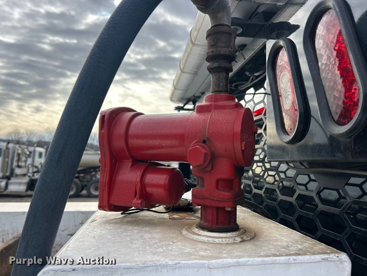 image for item FC5074 2021 Ford F450 XL Super Duty Ext. Cab flatbed truck