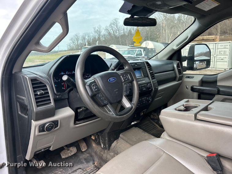 image for item FC5074 2021 Ford F450 XL Super Duty Ext. Cab flatbed truck