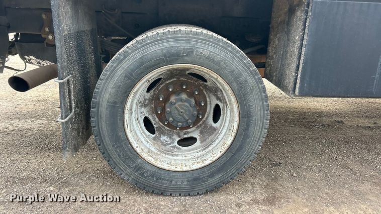 image for item FC5074 2021 Ford F450 XL Super Duty Ext. Cab flatbed truck