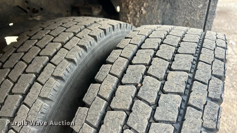 image for item FC5074 2021 Ford F450 XL Super Duty Ext. Cab flatbed truck