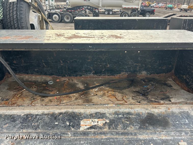 image for item FC5075 2018 Ford F350 XL Super Duty flatbed pickup truck