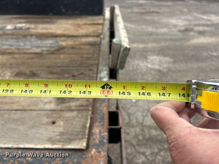 image for item FC5075 2018 Ford F350 XL Super Duty flatbed pickup truck