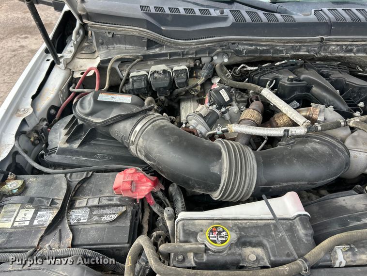 image for item FC5075 2018 Ford F350 XL Super Duty flatbed pickup truck