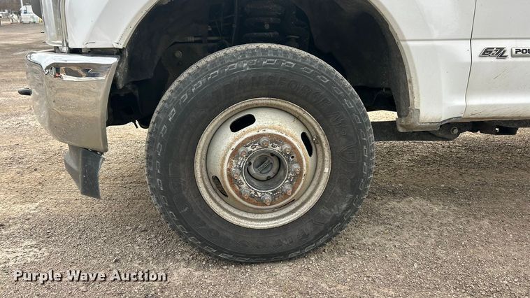 image for item FC5075 2018 Ford F350 XL Super Duty flatbed pickup truck