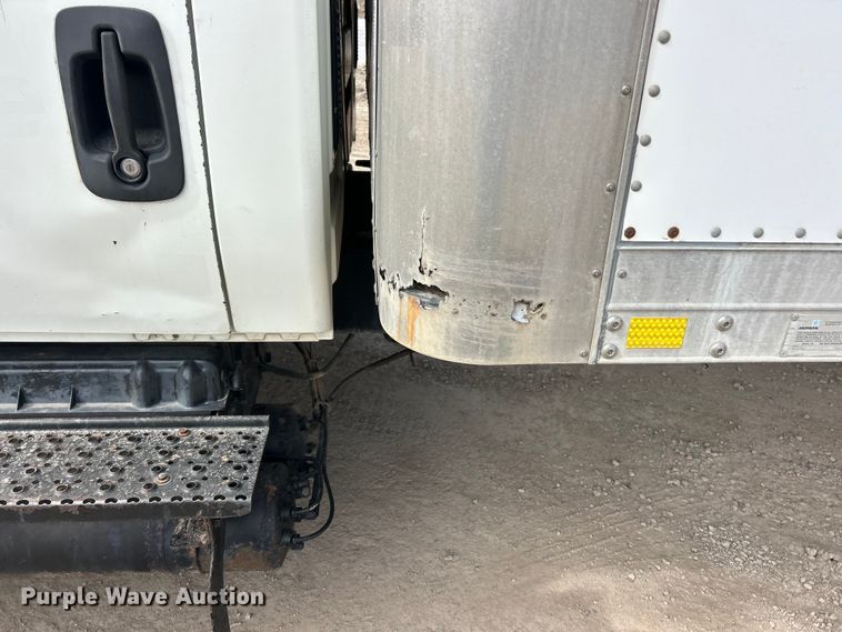 image for item FC5078 2006 International 4300 box truck