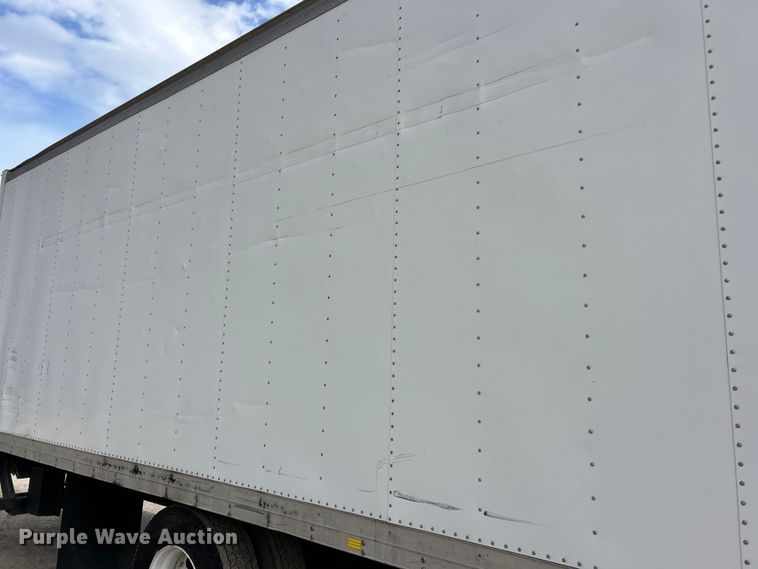 image for item FC5078 2006 International 4300 box truck