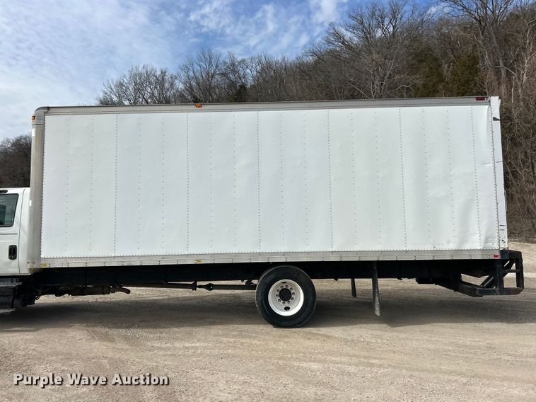 image for item FC5078 2006 International 4300 box truck