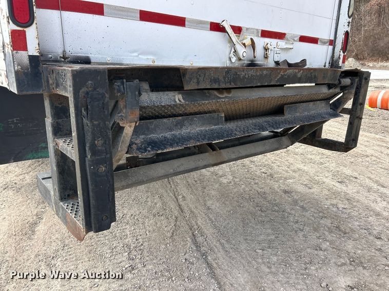 image for item FC5078 2006 International 4300 box truck