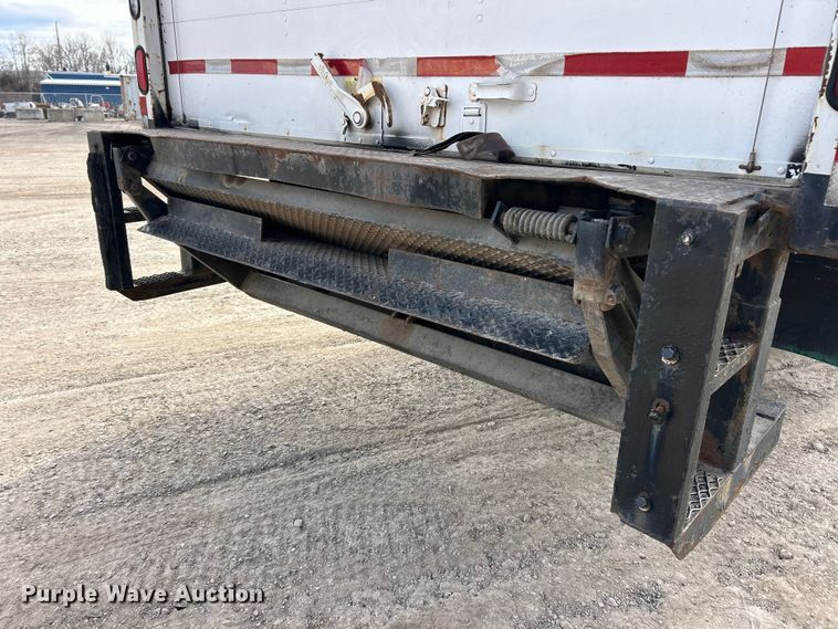 image for item FC5078 2006 International 4300 box truck