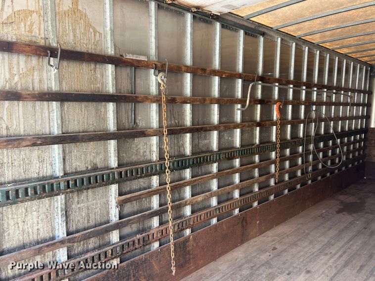 image for item FC5078 2006 International 4300 box truck