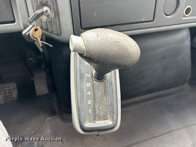 image for item FC5078 2006 International 4300 box truck