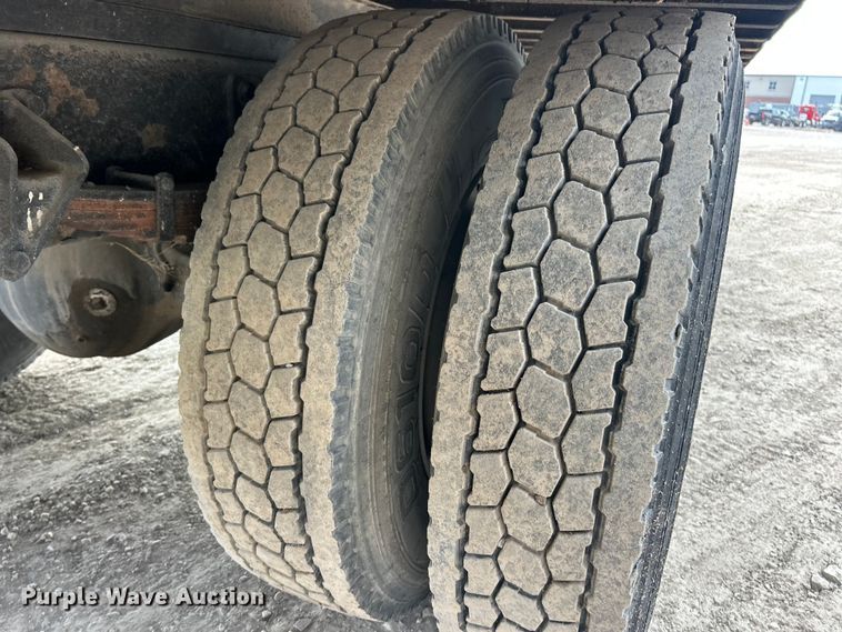 image for item FC5078 2006 International 4300 box truck