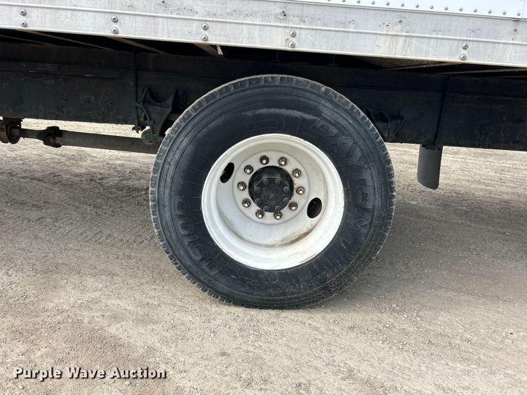 image for item FC5078 2006 International 4300 box truck