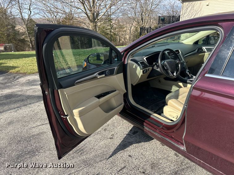 image for item FC5141 2013 Ford Fusion SE 