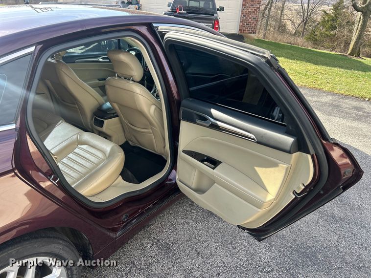 image for item FC5141 2013 Ford Fusion SE 