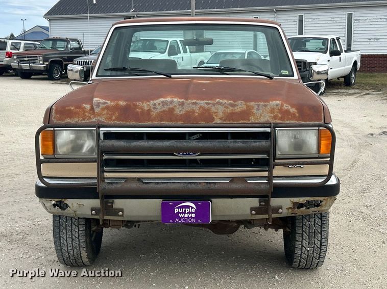 image for item FC5142 1990 Ford F250  pickup truck