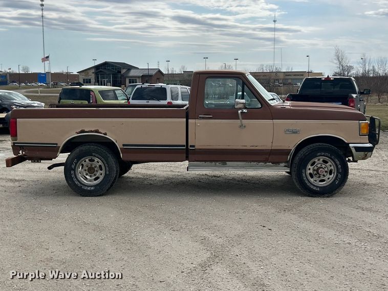 image for item FC5142 1990 Ford F250  pickup truck