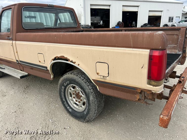 image for item FC5142 1990 Ford F250  pickup truck