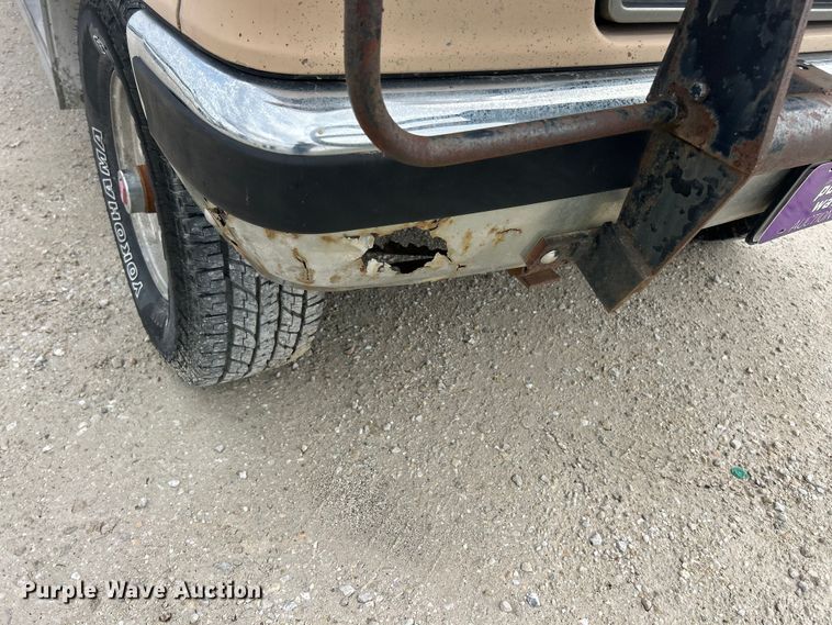 image for item FC5142 1990 Ford F250  pickup truck