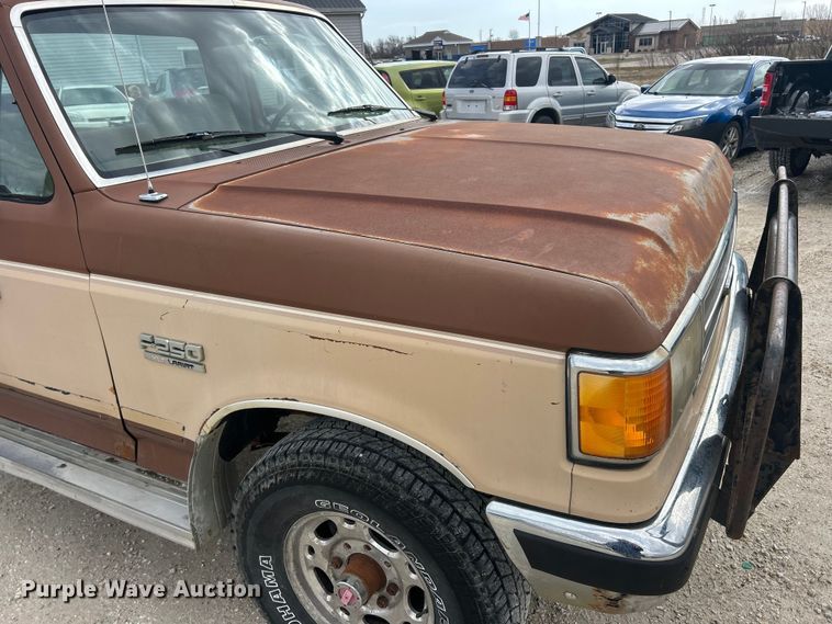 image for item FC5142 1990 Ford F250  pickup truck