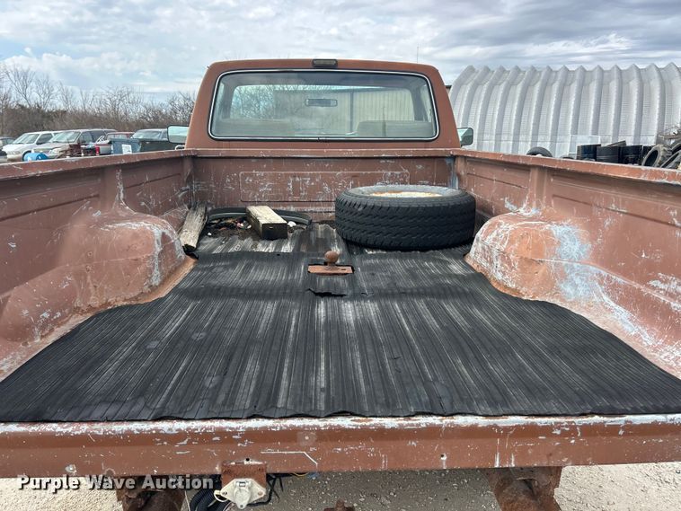 image for item FC5142 1990 Ford F250  pickup truck
