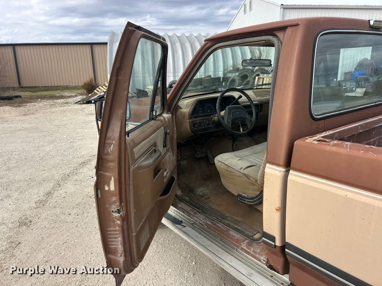 image for item FC5142 1990 Ford F250  pickup truck
