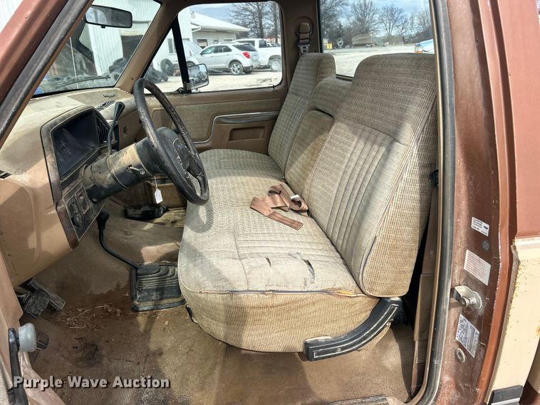 image for item FC5142 1990 Ford F250  pickup truck