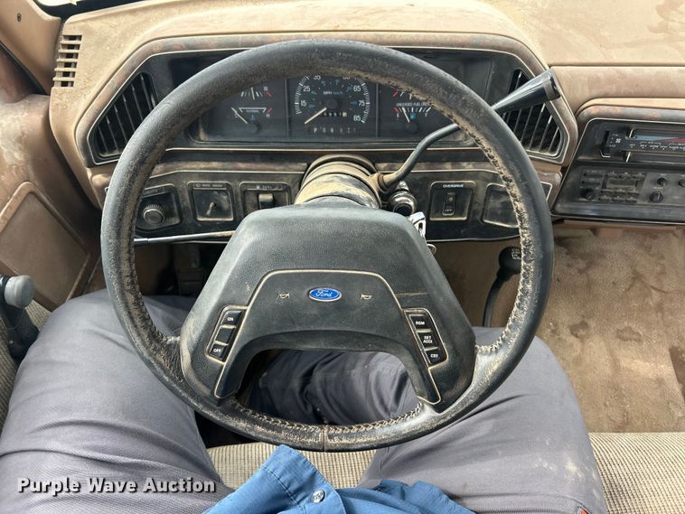 image for item FC5142 1990 Ford F250  pickup truck