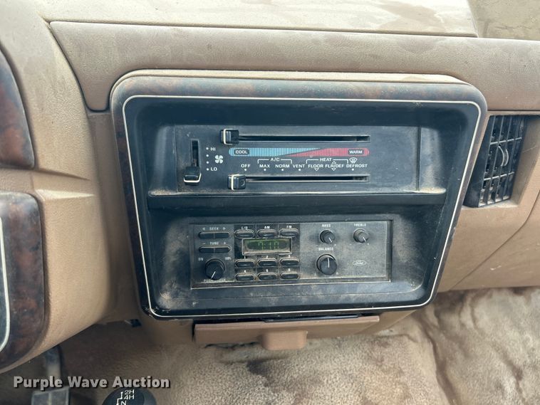 image for item FC5142 1990 Ford F250  pickup truck