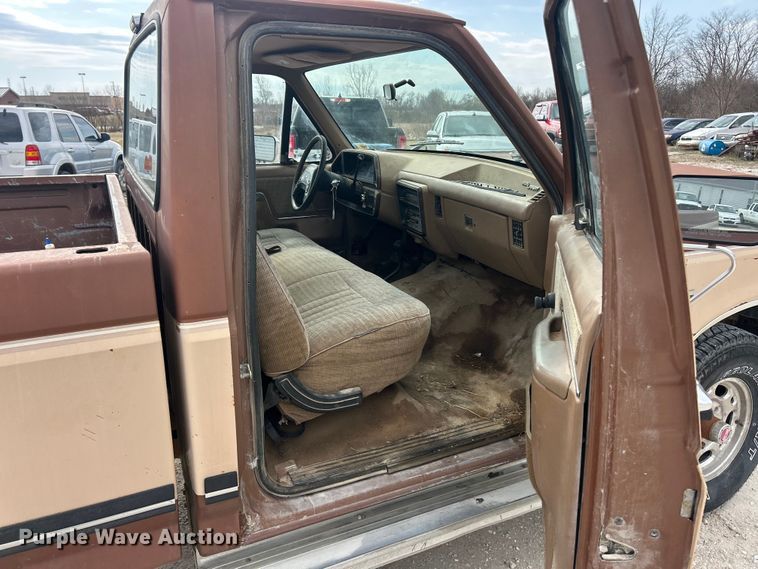 image for item FC5142 1990 Ford F250  pickup truck