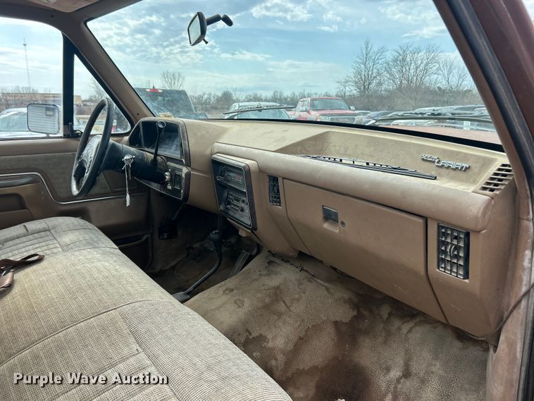 image for item FC5142 1990 Ford F250  pickup truck