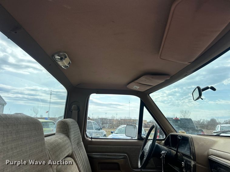 image for item FC5142 1990 Ford F250  pickup truck