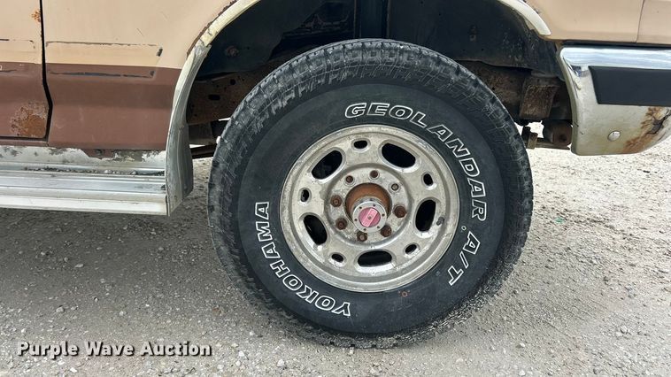 image for item FC5142 1990 Ford F250  pickup truck