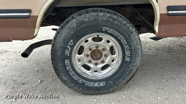 image for item FC5142 1990 Ford F250  pickup truck